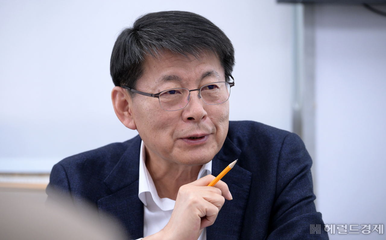 서삼석 국회 예산결산특별위원회 위원장이 17일 오후 서울 여의도 국회에서 헤럴드경제와 인터뷰를 하고 있다. 이상섭 기자