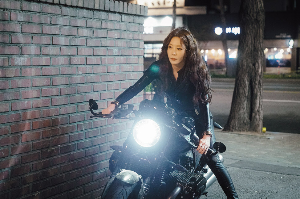 드라마 ‘힘쎈여자 강남순’은 최고 시청률 9.76%를 기록할 정도로 시청자의 사랑을 받고 있다. 넷플릭스에 공개된 이후엔 전설적인 모델이자 배우인 나오미 캠벨이 SNS를 통해 재밌게 보고 있다고 전해 화제가 됐다.