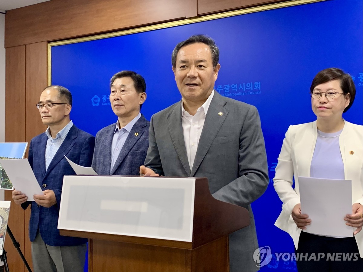 23일 더불어민주당 이형석(광주 북구을) 국회의원 등에 따르면 광주운전면허시험장은 국비 328억원을 들여 광주 북구 삼각동 418번지 일원에 연면적 4만 210㎡ 규모로 신설된다.