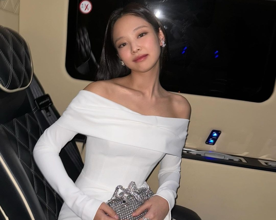 [제니 인스타그램 캡처]