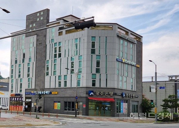 순천 신대지구에 본사를 둔 전남신용보증재단. /박대성 기자.