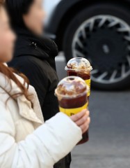 Koreans will 'freeze to death' for iced Americanos even in winter