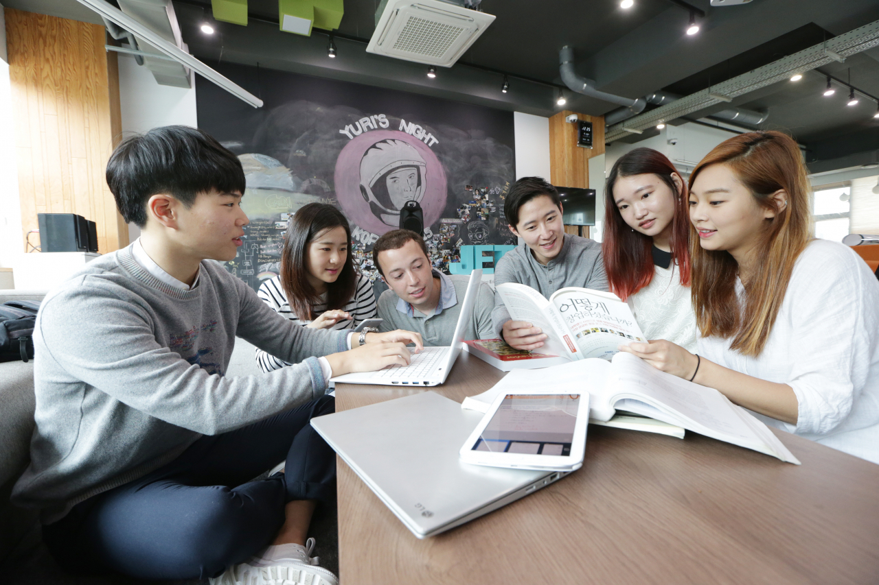 KAIST 학생들이 토론을 진행하고 있다.[헤럴드DB]