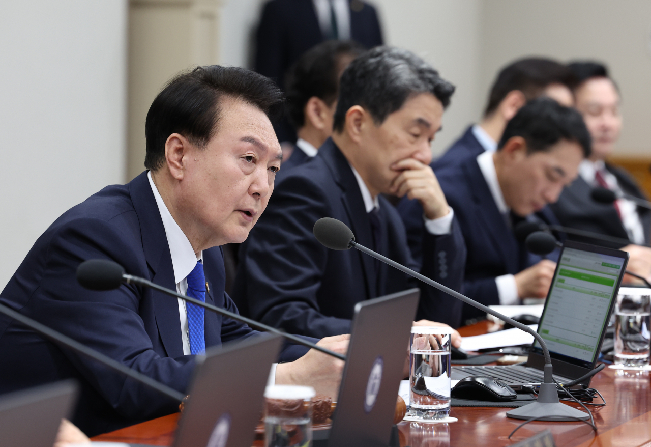 윤석열 대통령이 28일 서울 용산 대통령실 청사에서 열린 국무회의에서 발언하고 있다. [연합]