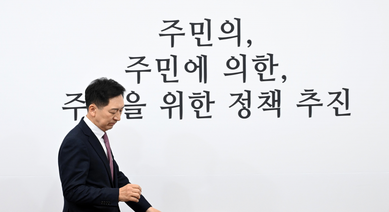 김기현 국민의힘 대표가 지난 13일 오전 서울 여의도 국회에서 열린 최고위원회의에 참석하고 있다. 이상섭 기자