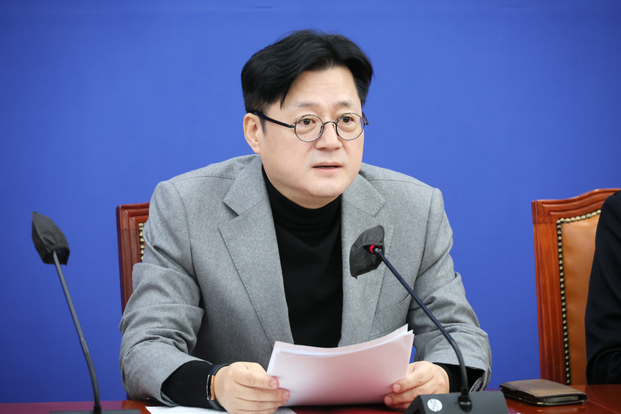 홍익표 더불어민주당 원내대표가 30일 오전 국회에서 열린 정책조정회의에서 발언하고 있다. [연합]