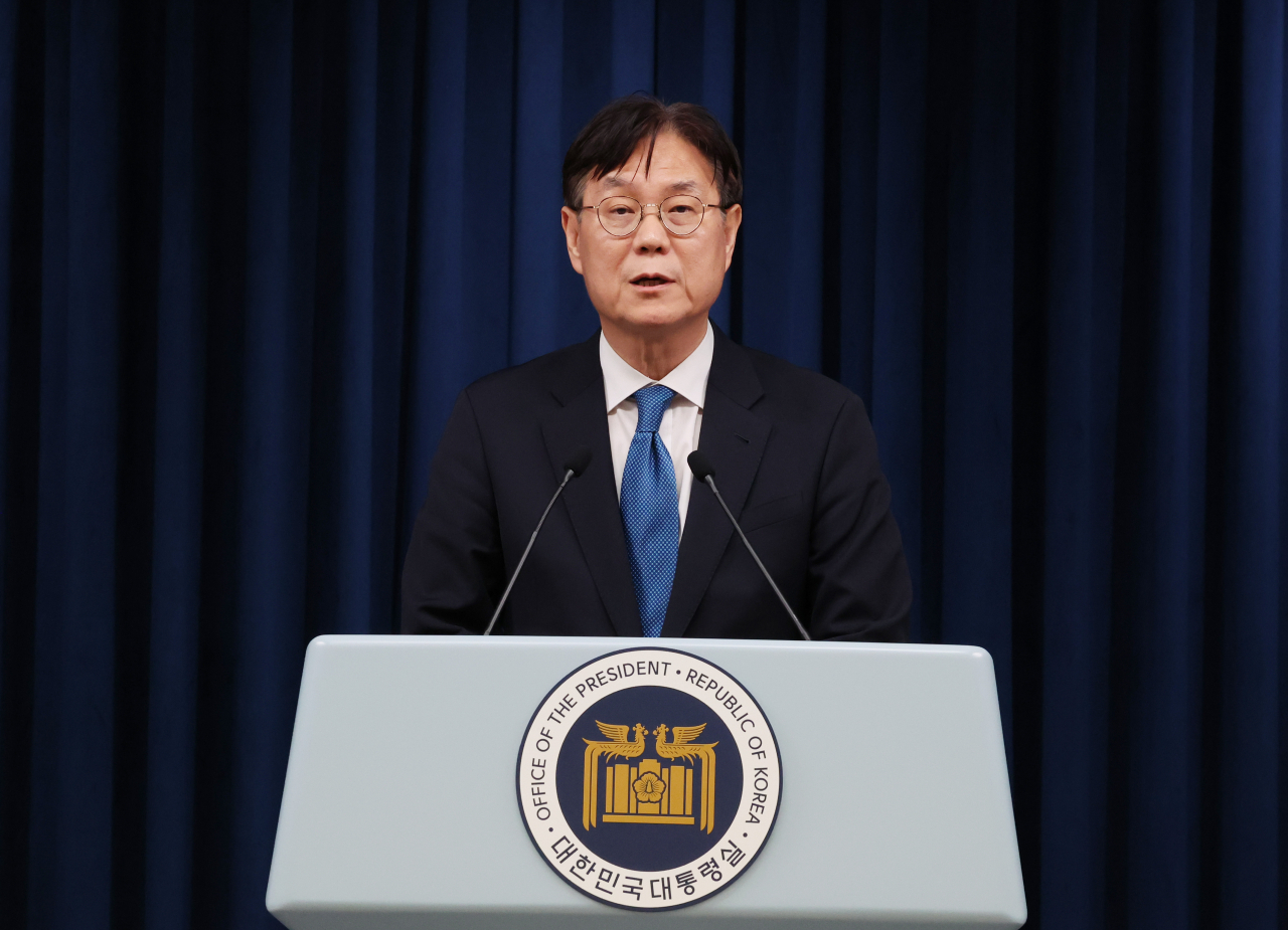 이관섭 신임 대통령실 정책실장이 30일 서울 용산 대통령실 청사에서 임명 소감을 밝히고 있다. [연합]