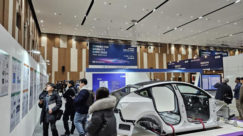 ‘2023 커넥티드 모빌리티 엑스포’가 30일 인천 송도컨벤시아에서 개막했다.