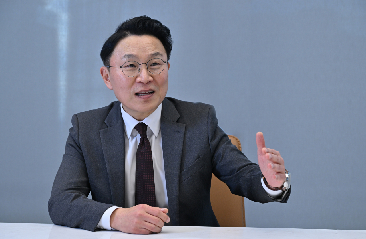 이유재 제네시스PE 대표이사가 지난 28일 서울 여의도 IFC 사무실에서 헤럴드경제와 인터뷰를 하고 있다. 임세준 기자