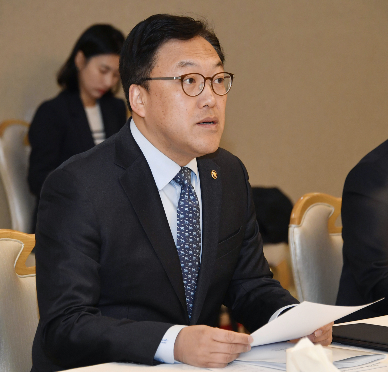 김병환 기획재정부 차관이 1일 오전 서울 종로구 정부서울청사에서 열린 '제34차 비상경제차관회의 겸 제4차 물가관계차관회의'를 주재, 모두발언을 하고 있다. [기획재정부 제공]