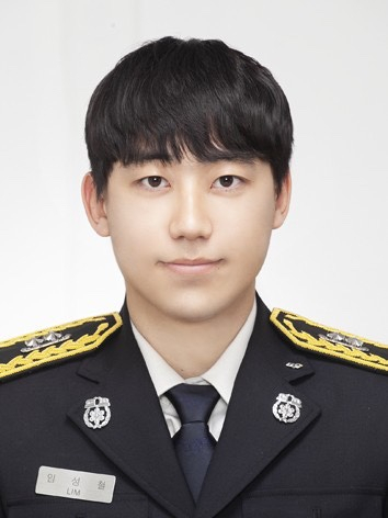 1일 제주도 소방안전본부에 따르면 이날 새벽 제주지역 한 창고 화재 현장에서 주민을 대피시키고 불을 끄던 임성철 소방교가 불의에 사고로 순직했다. 사진은 임 소방교. [연합]