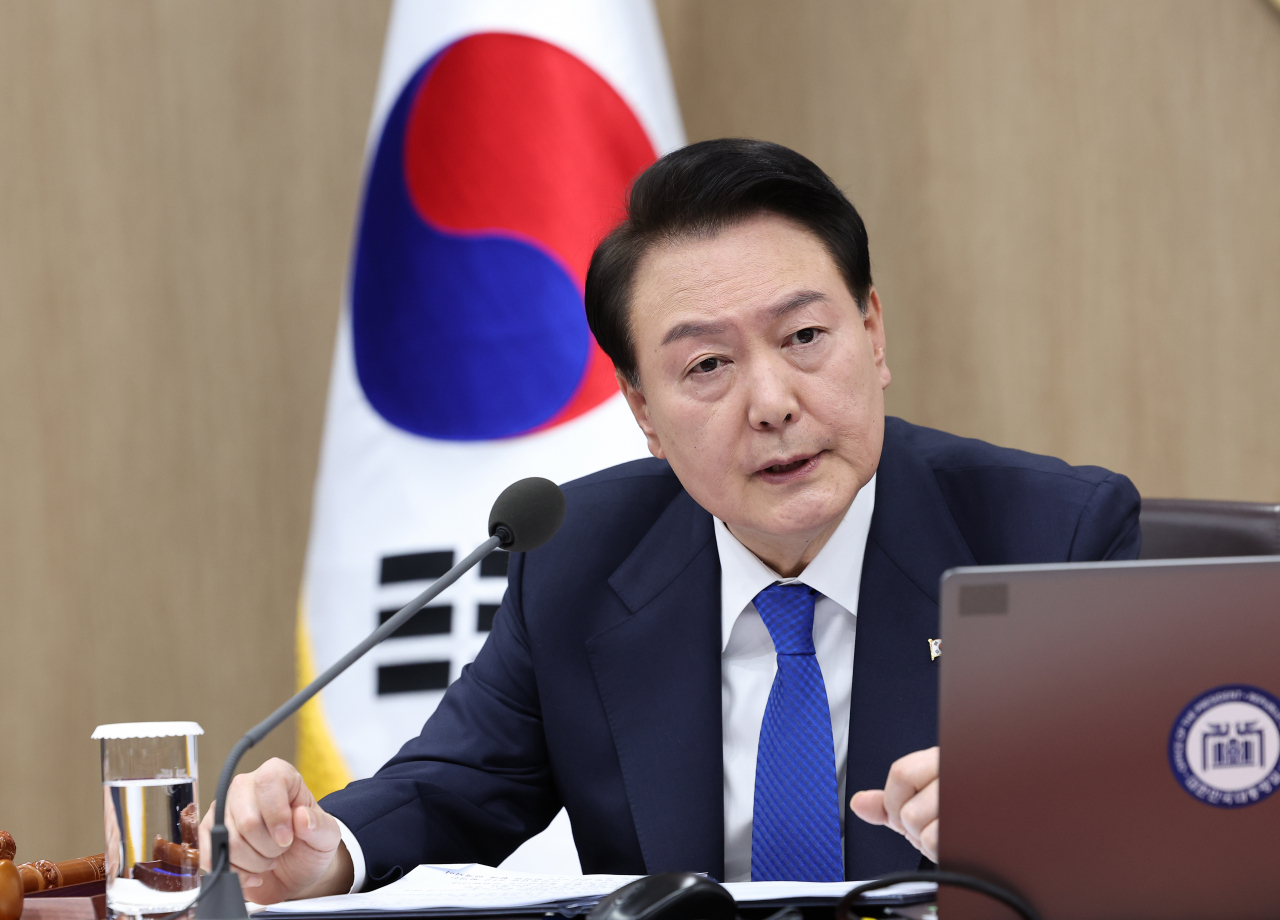 윤석열 대통령이 28일 서울 용산 대통령실 청사에서 열린 국무회의에서 발언하고 있다. [연합]