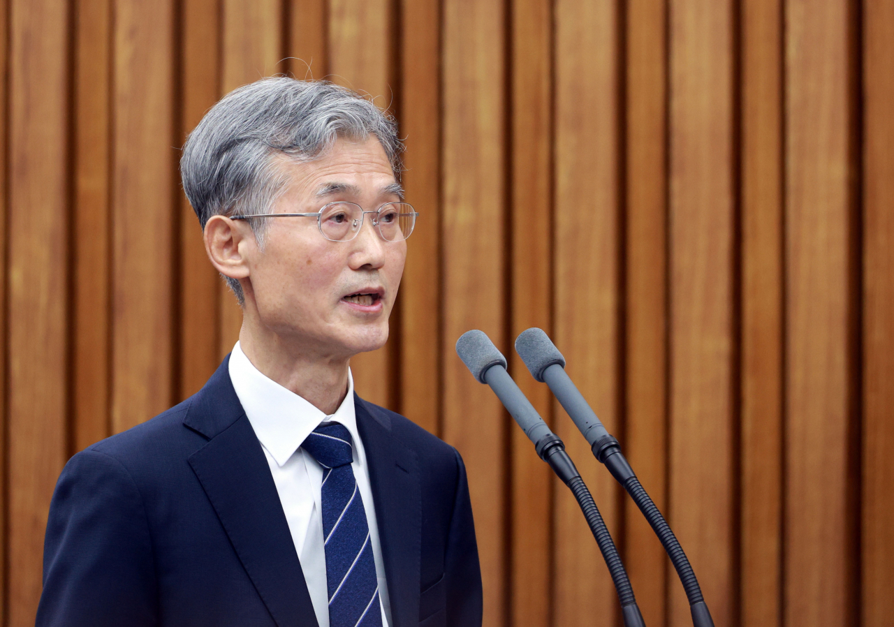 조희대 대법원장 후보자가 5일 국회에서 열린 인사청문회에서 발언하고 있다. [연합]