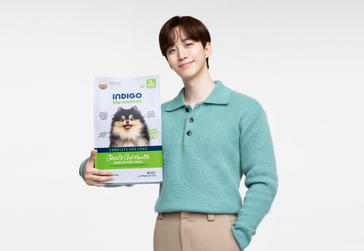 유기농 펫푸드 업체 ‘오에스피’가 자사브랜드 ‘인디고포(Indigo Paw)’ 모델로 배우 이준호 발탁했다고 6일 밝혔다. [오에스피 제공]