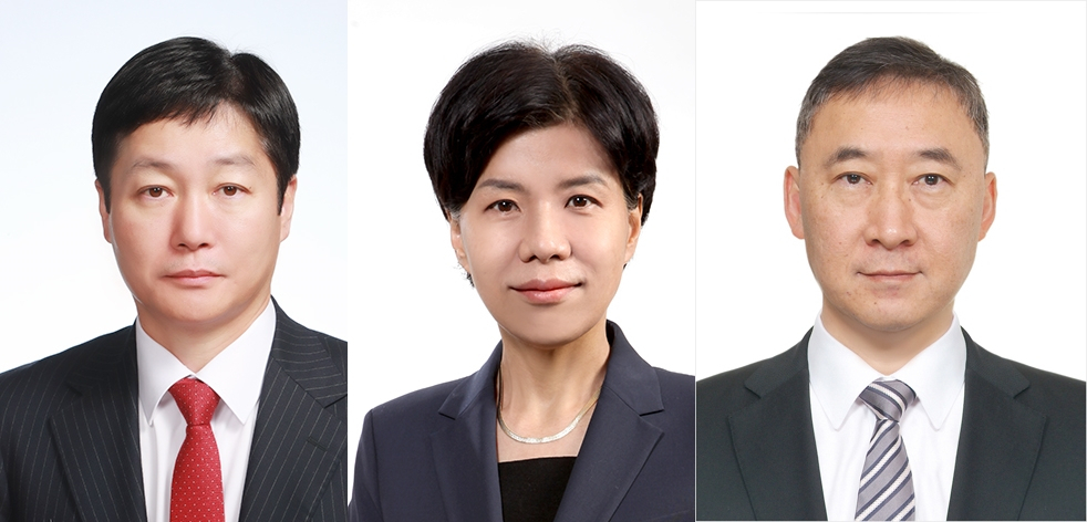 2024년 롯데그룹 정기인사에서 영입된 외부 인재 출신 임원들. 장재훈 롯데물산 대표이사 부사장 장재훈(왼쪽), 김소연 롯데AMC 대표이사 전무 김소연(가운데), 박익진 롯데쇼핑 이커머스사업부 대표 부사장(왼쪽) [롯데그룹 제공]