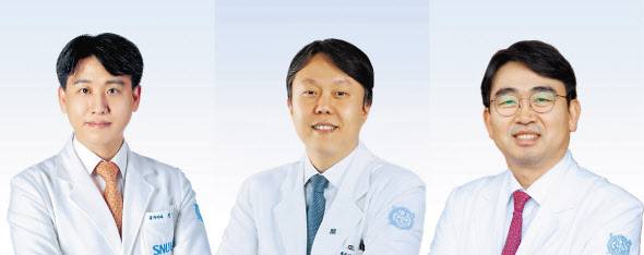 전재현(왼쪽부터) 분당서울대병원 심장혈관흉부외과 교수, 성용원 서울시보라매병원 심장혈관흉부외과 교수, 김관민 분당서울대병원 심장혈관흉부외과 교수
