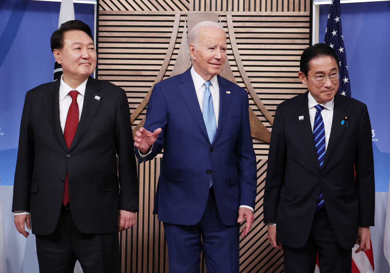 S. Korea hopes to host 3-way summit with US, Japan: Yoon's office - The ...