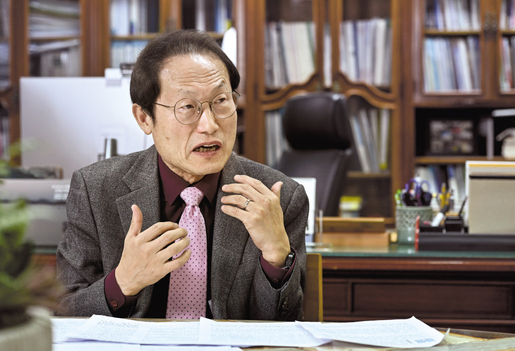 조희연 서울특별시교육감이 지난달 28일 서울 종로구 서울특별시교육청 집무실에서 헤럴드경제와 인터뷰를 하고 있다. 임세준 기자