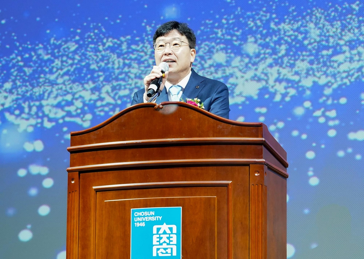 김춘성 조선대학교 제18대 총장이 8일 취임했다.