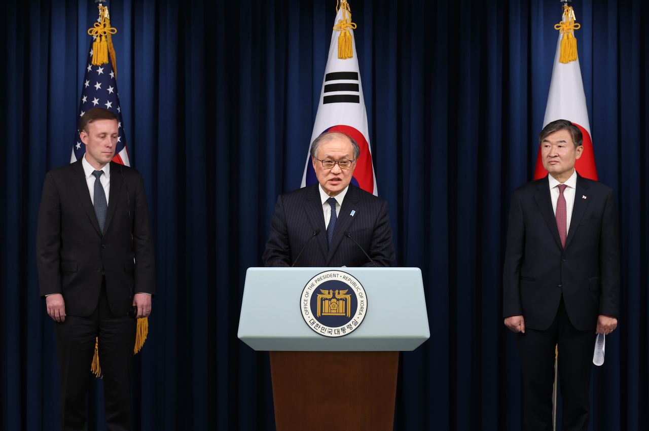 아키바 다케오 일본 국가안전보장국장이 9일 오전 서울 용산 대통령실 청사에서 열린 조태용 국가안보실장, 제이크 설리번 미국 백악관 국가안보보좌관과의 한미일 안보실장회의 공동 브리핑에서 발언하고 있다. [연합]