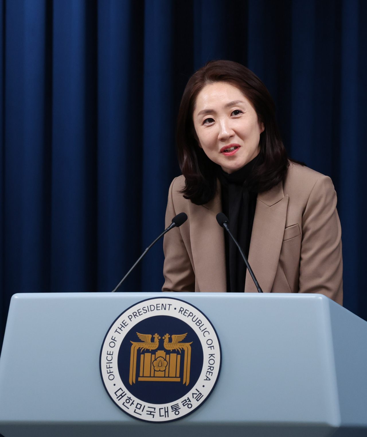 김수경 대통령실 대변인이 10일 서울 용산 대통령실 청사에서 현안 브리핑을 하고 있다. [연합]