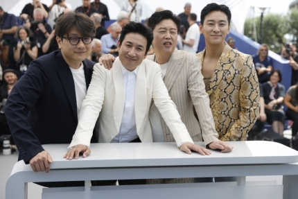 이선균 주연 탈출은 지난 5월 제76회 칸 국제영화제 비경쟁부문에 공식 초청된 유일한 한국 영화다. [사진, EPA=연합뉴스]
