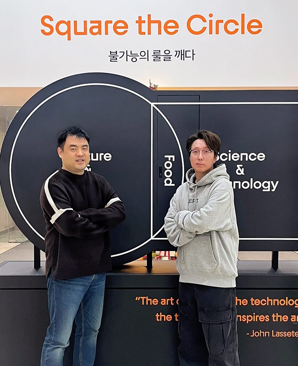 정우종(좌) 삼양애니 공동대표와 김학준(우) CD. 박병국 기자
