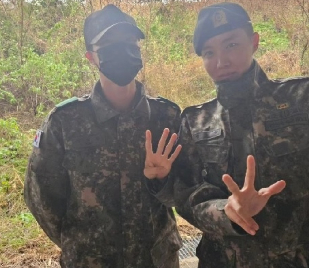 진(왼쪽)과 제이홉 [인스타그램]