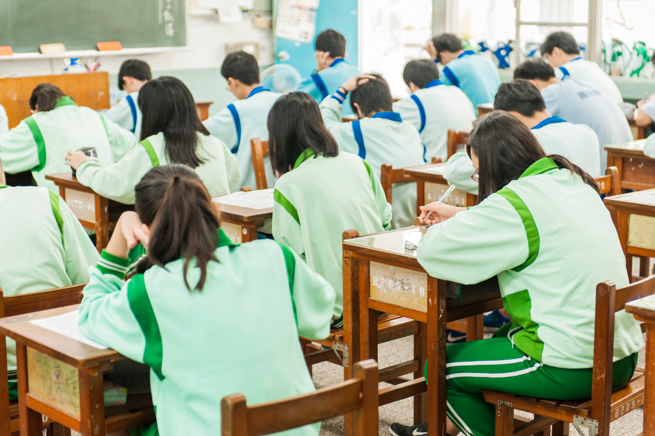 ‘인문고 탈락’ 절반 강제로 직업고 가는 중국…“차라리 유학간다” [디브리핑]