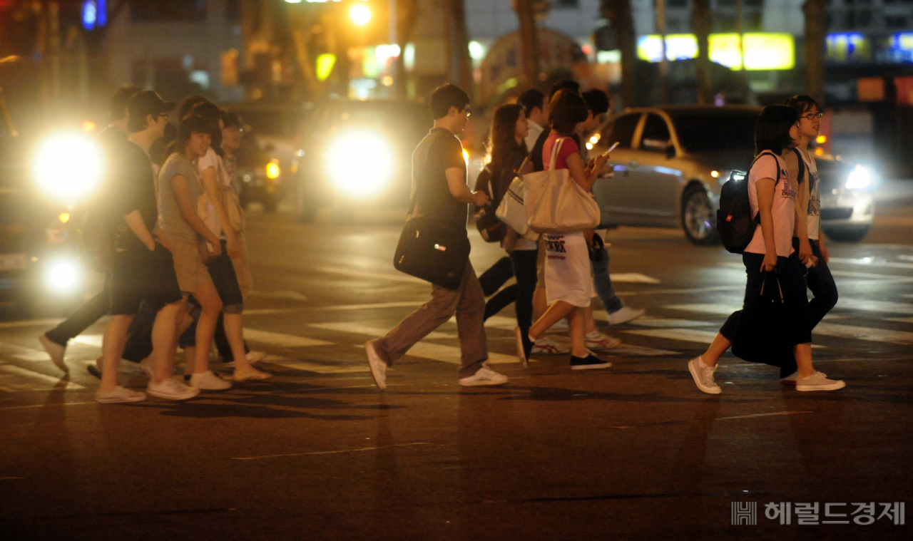 ‘인문고 탈락’ 절반 강제로 직업고 가는 중국…“차라리 유학간다” [디브리핑]