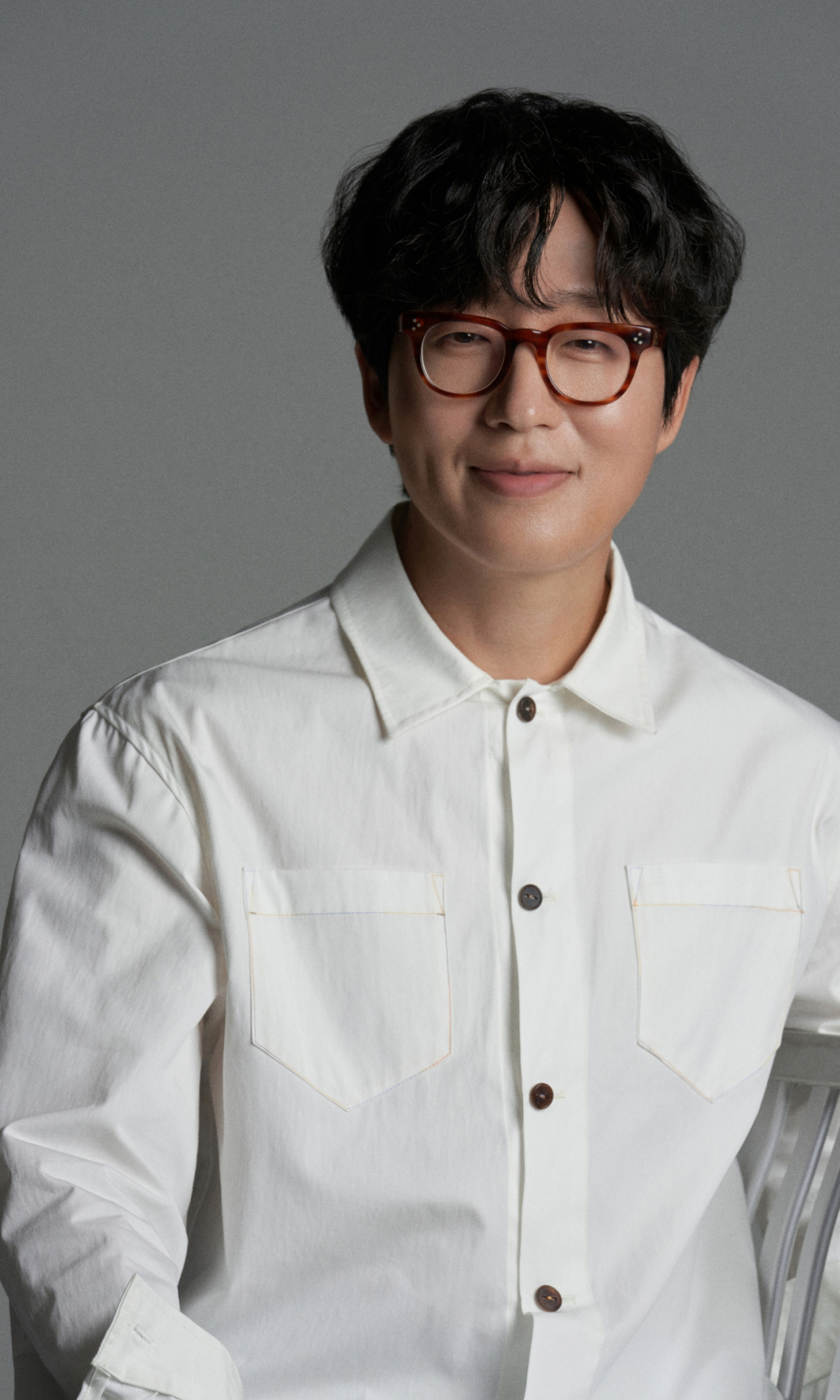 루시드폴은 지난 몇 년간 세상의 모든 소리를 채집했다. 그 소리들을 한 장의 앨범에 담았다. 앰비언트(ambient) 연주 음반 ‘비잉-위드’(Being-with)다. [안테나 제공]