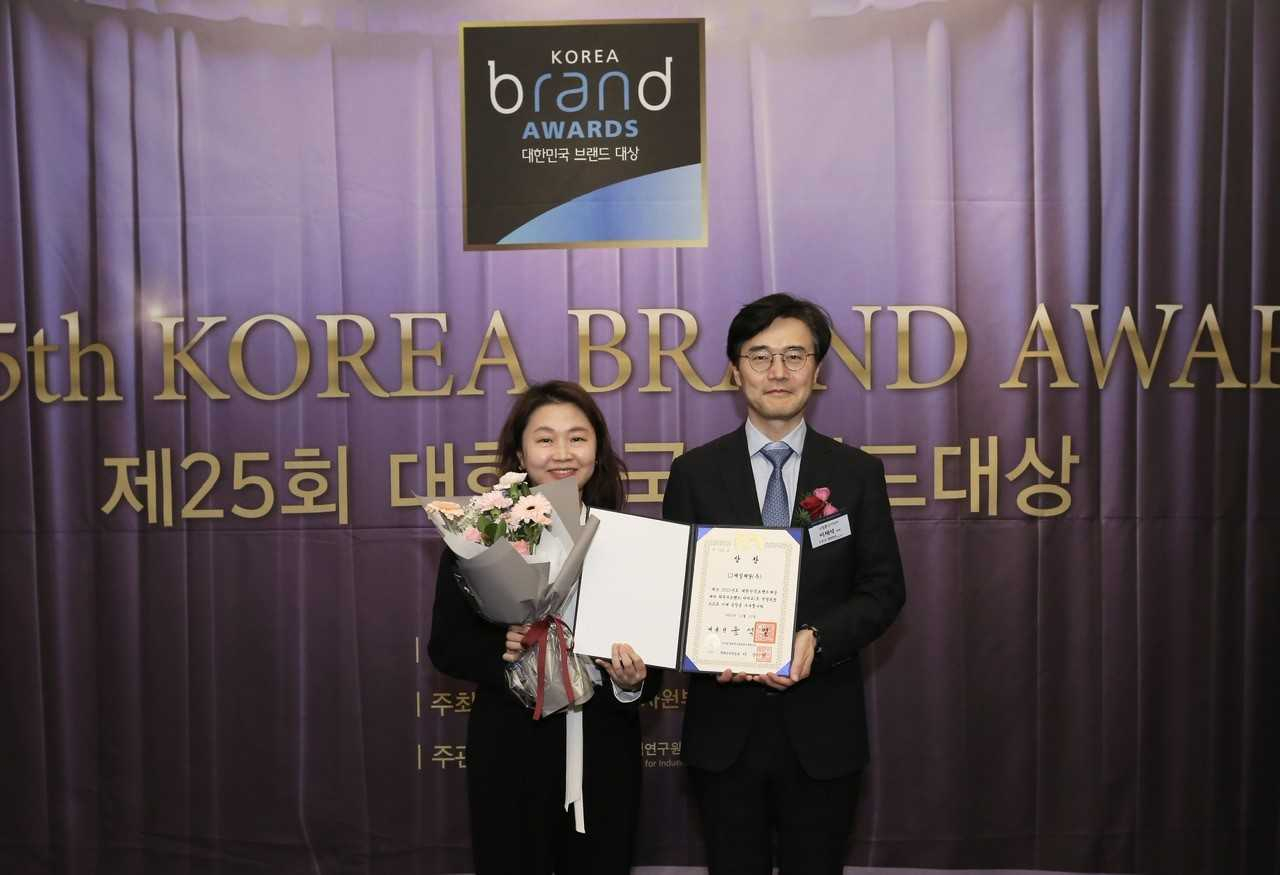 김숙진(왼쪽) CJ제일제당 비비고 브랜드그룹장, 이재석(오른쪽) 산업통상자원부 과장 [CJ제일제당 제공]