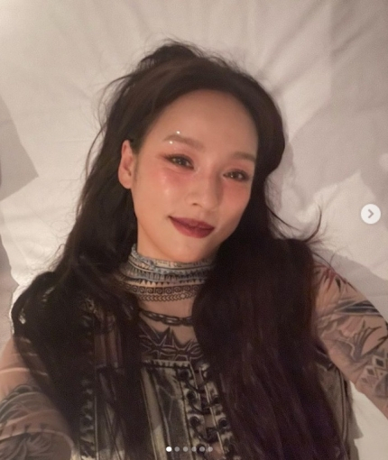 최근 이효리가 자신의 SNS를 통해 “행복했다”라는 글과 함께 올린 사진