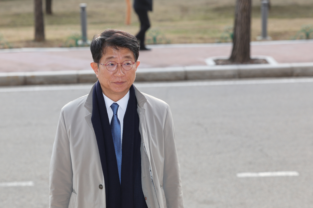 박상우 국토교통부 장관 후보자가 지난 5일 정부과천청사에 마련된 인사청문회 준비 사무실로 첫 출근을 하고 있다. [연합=