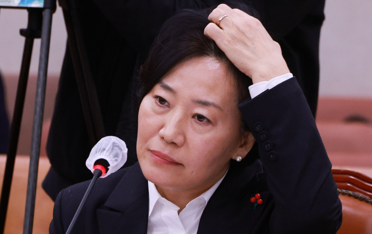 송미령 농림축산식품부 장관 후보자가 18일 오전 서울 국회에서 열린 인사청문회에서의원 질의를 듣고 있다. [연합]