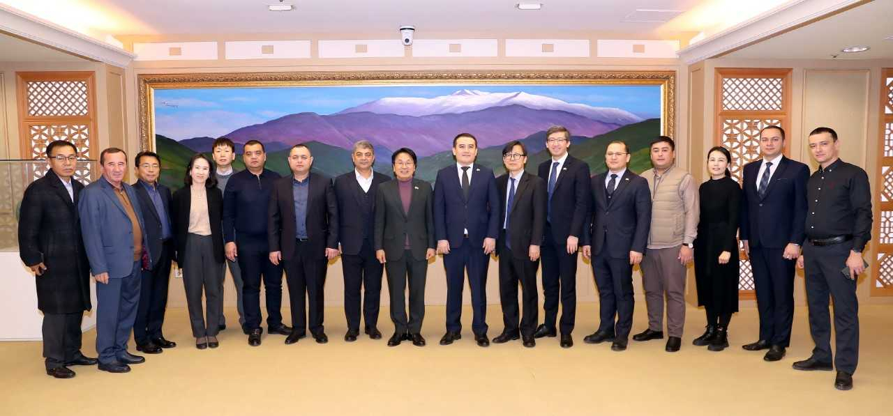 광주시가 중앙아시아 첫 우호 도시인 우즈베키스탄 사마르칸트와 국제교류에 나선다.