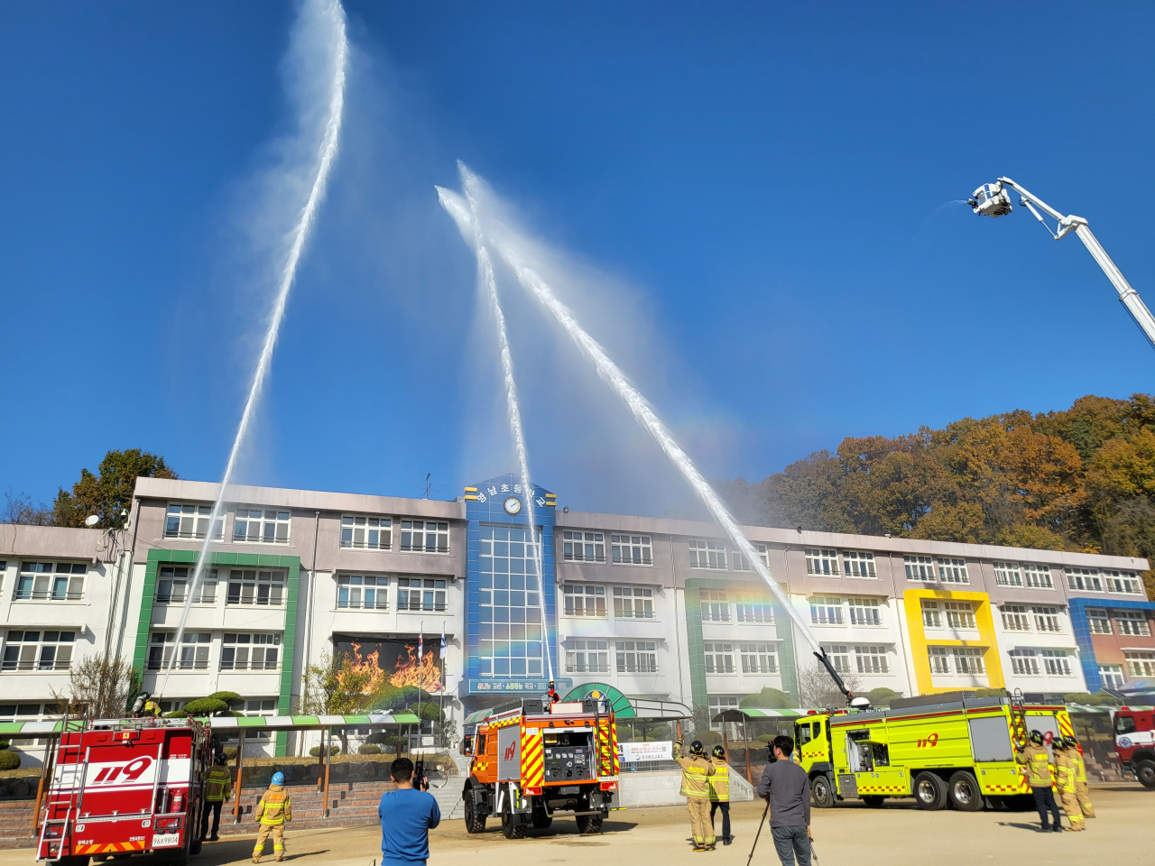2023년 안전 한국훈련 시 영남초등학교 화재 펌프차 훈련 모습.[경북교육청 제공]