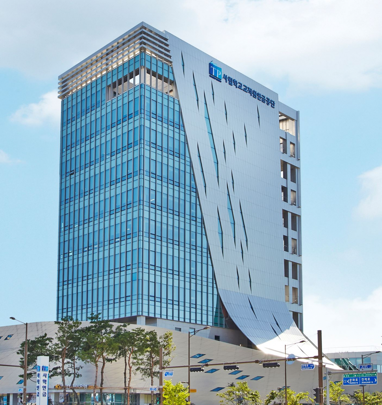 DSC인베·IMM인베·아주IB, 사학연금 VC 운용사 선정 - 헤럴드경제