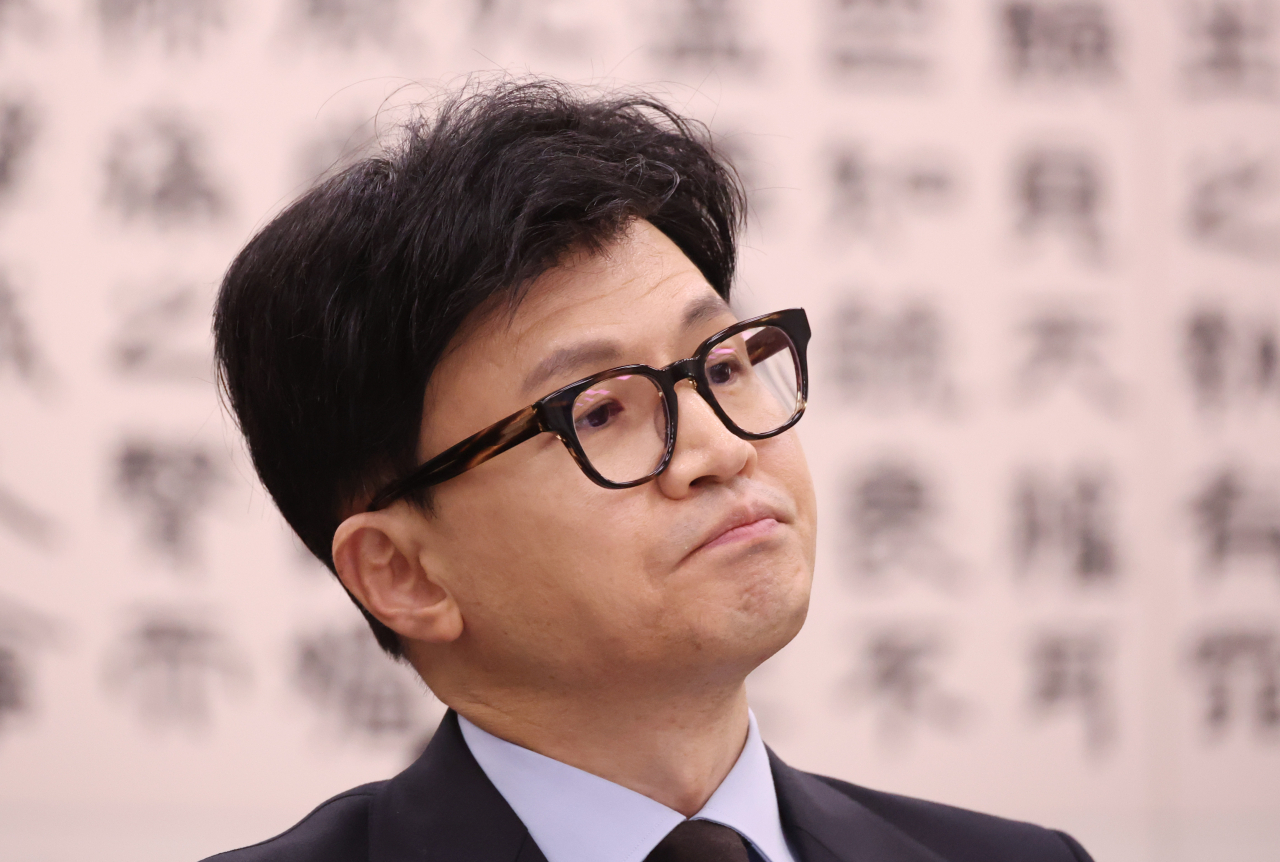19일 국회에서 열린 법제사법위원회 전체회의에 출석한 한동훈 법무장관이 의원 질의에 답하고 있다. [연합]