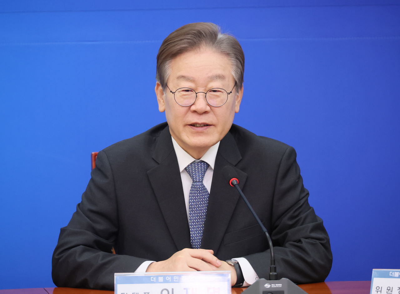 이재명 더불어민주당 대표가 21일 국회에서 열린 전략공천관리위원회 제1차 전체회의에서 발언하고 있다. [연합]