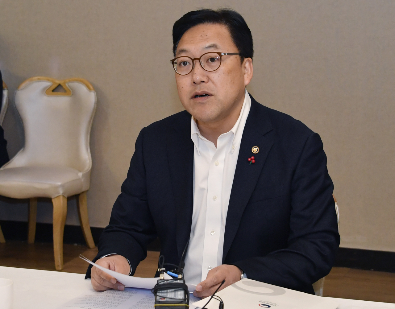 김병환 기획재정부 차관이 22일 오전 서울 종로구 정부서울청사에서 열린 '제35차 비상경제차관회의 겸 제6차 물가관계차관회의'를 주재, 모두발언을 하고 있다. [기획재정부 제공]