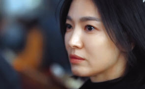 넷플릭스의 한국 오리지널 콘텐츠 더글로리의 한 장면 [넷플릭스 공식 유튜브 캡처]
