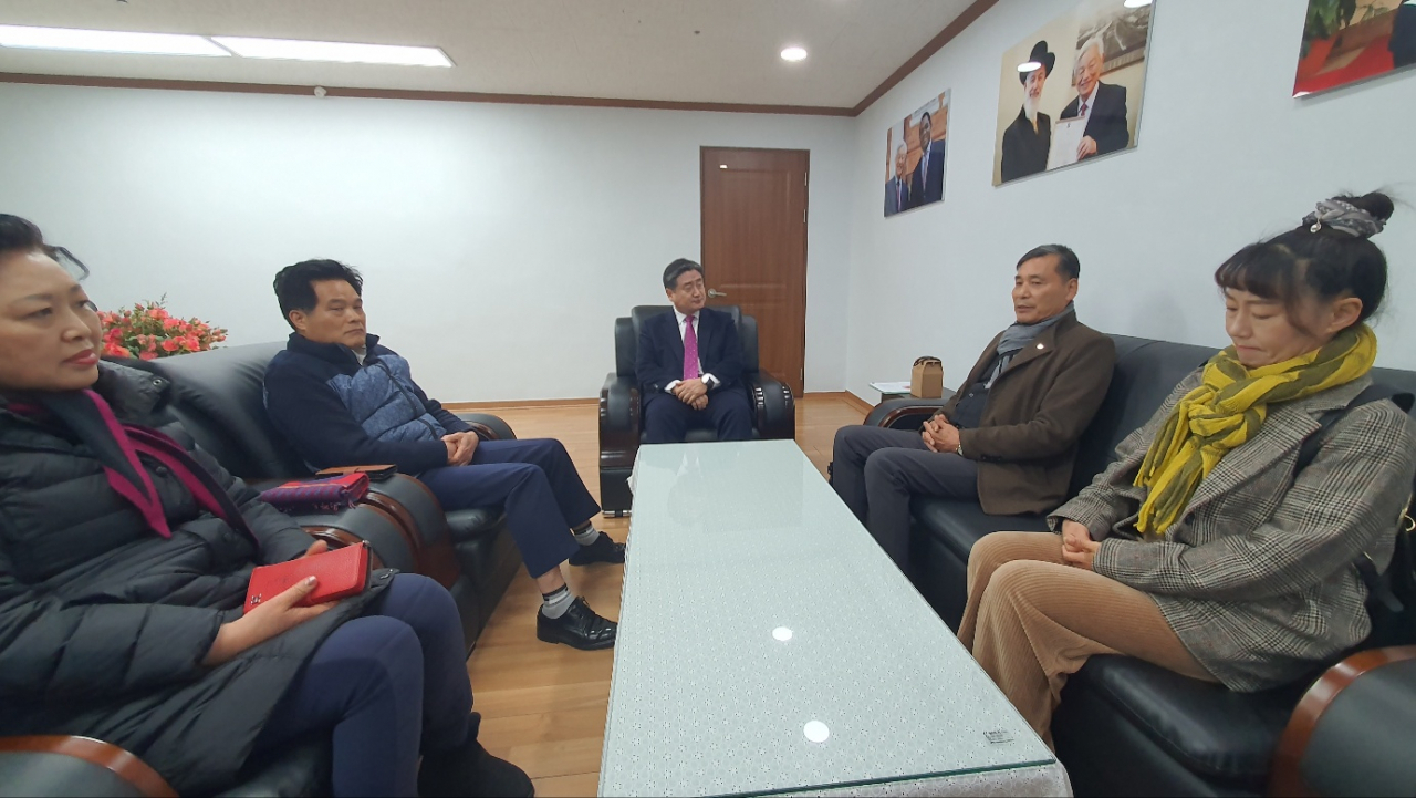 이번 바자회는 회원 등 지역사회 구성원들이 십시일반 마음을 모아 소외된 이웃들을 돌보는 취지로 마련됐다.