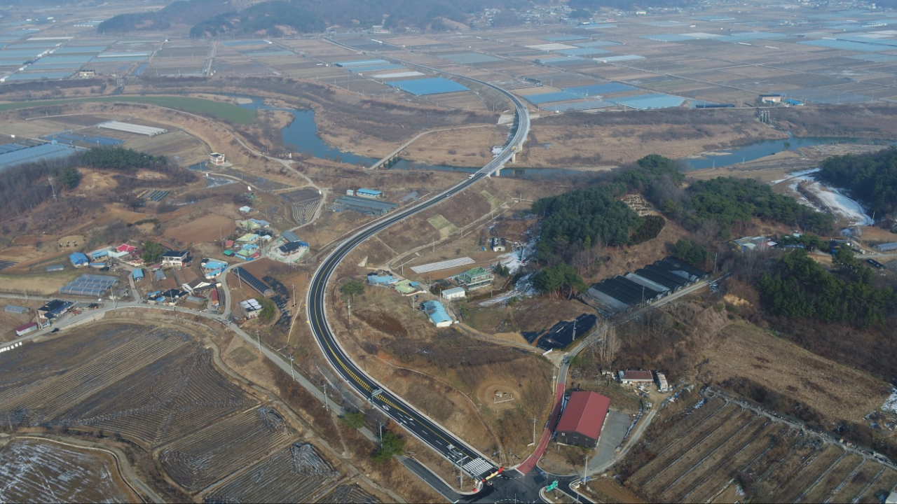 충남 부여군 규암면 합정리에서 청양군 청남면 인양리를 연결하는 지방도 625호선 신설도로 항공사진