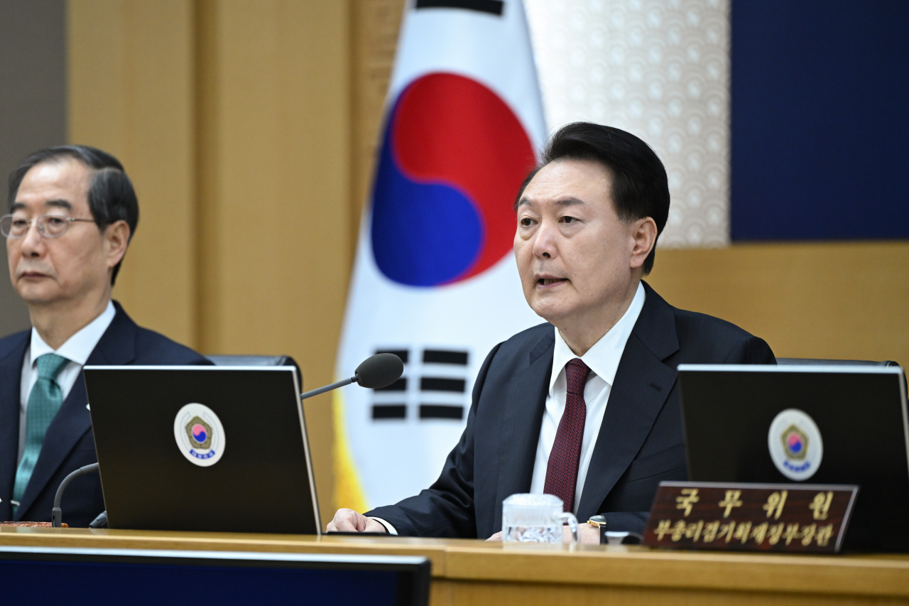 윤석열 대통령이 26일 세종시 정부세종청사에서 열린 제55회 국무회의에서 발언하고 있다. [연합]