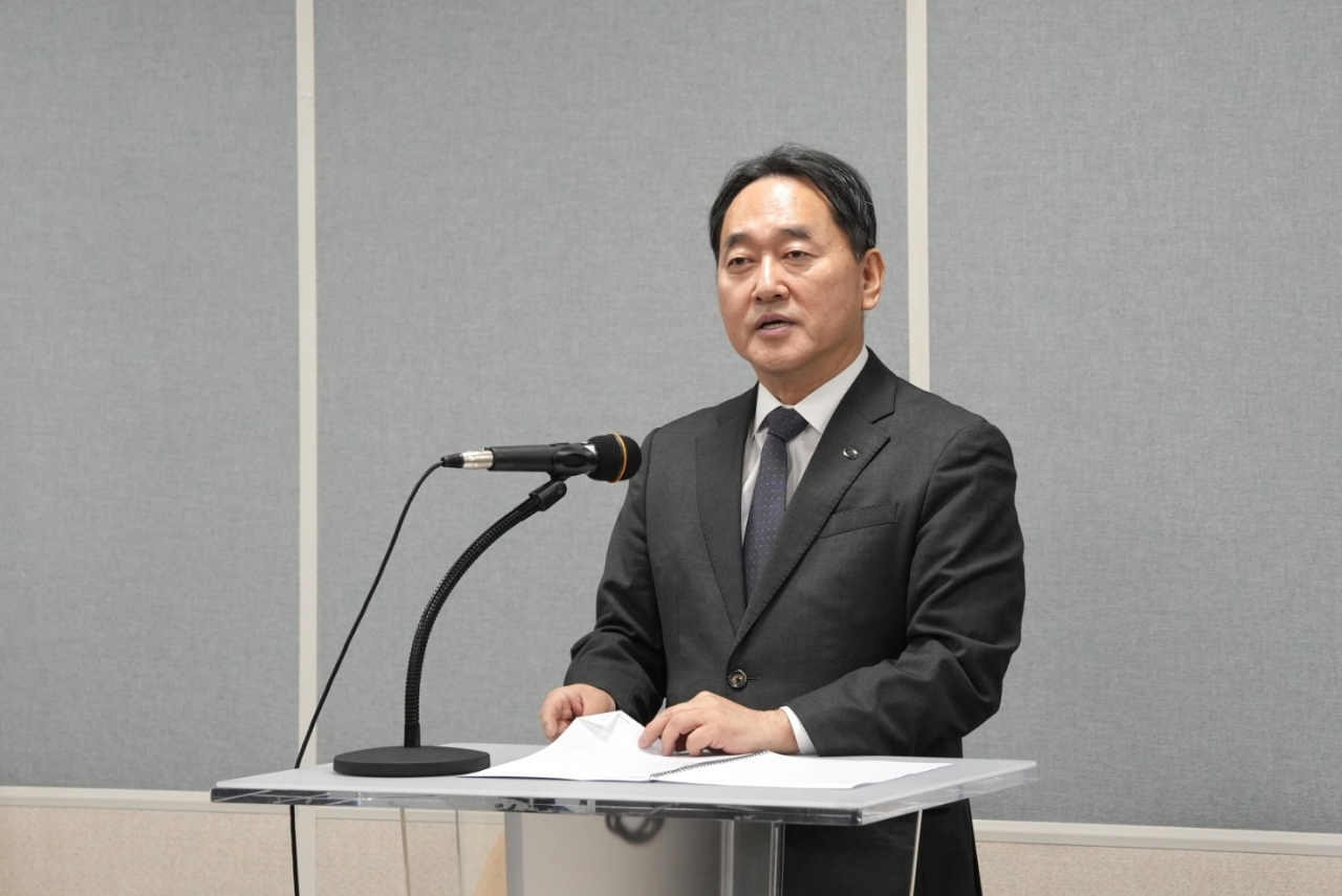 김태현 국민연금공단 이사장이 2일 전북 전주시 공단 본부에서 열린 시무식에서 신년사를 하고 있다.[국민연금공단 제공]