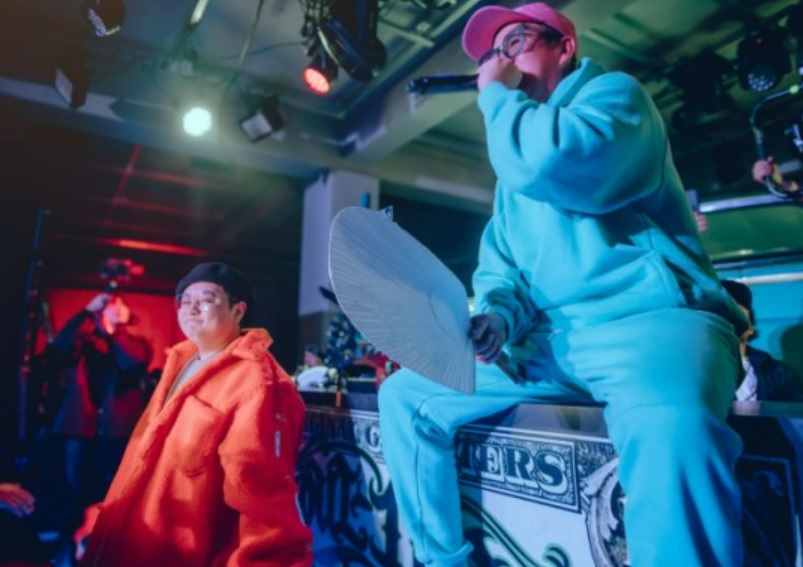 DJ DOC 이하늘(오른쪽)과 정재용(왼쪽)[펑키타운 제공]