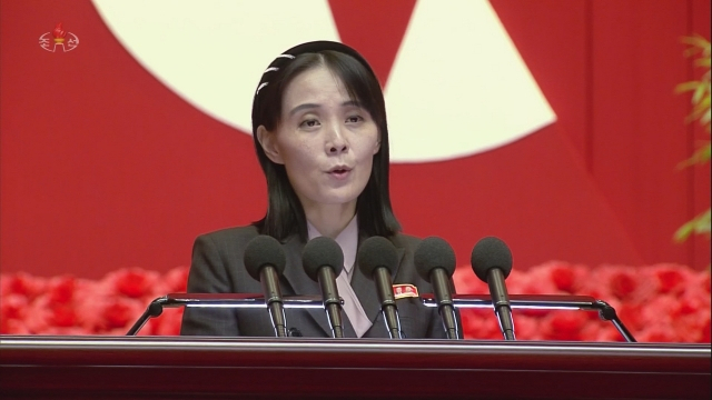 국방부는 3일 윤석열 정부의 대북정책으로 자위적·당위적 불가항력의 군사력을 키우게 됐다고 주장한 김여정 북한 노동당 부부장 담화에 대해 “억지 주장이며 궤변”이라고 일축했다. [연합]