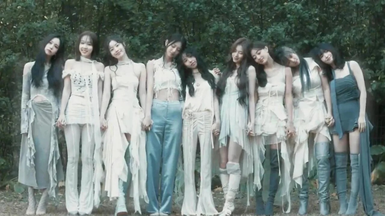 (Credit: JYP Entertainment)