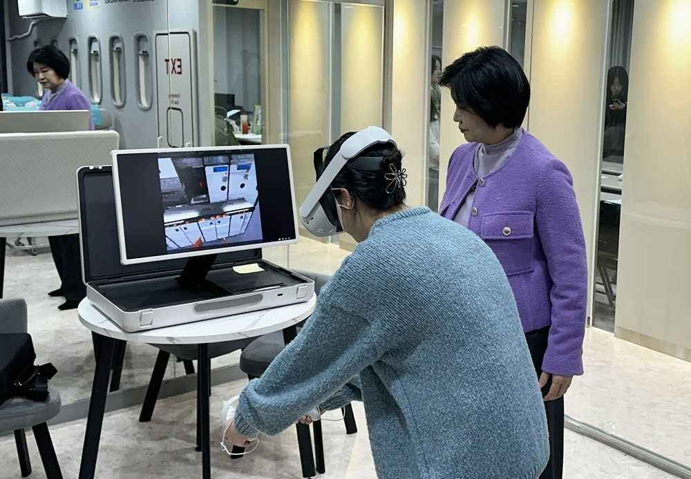 호남대 항공서비스학과, VR 활용 ‘항공기 비상 탈출 체험’